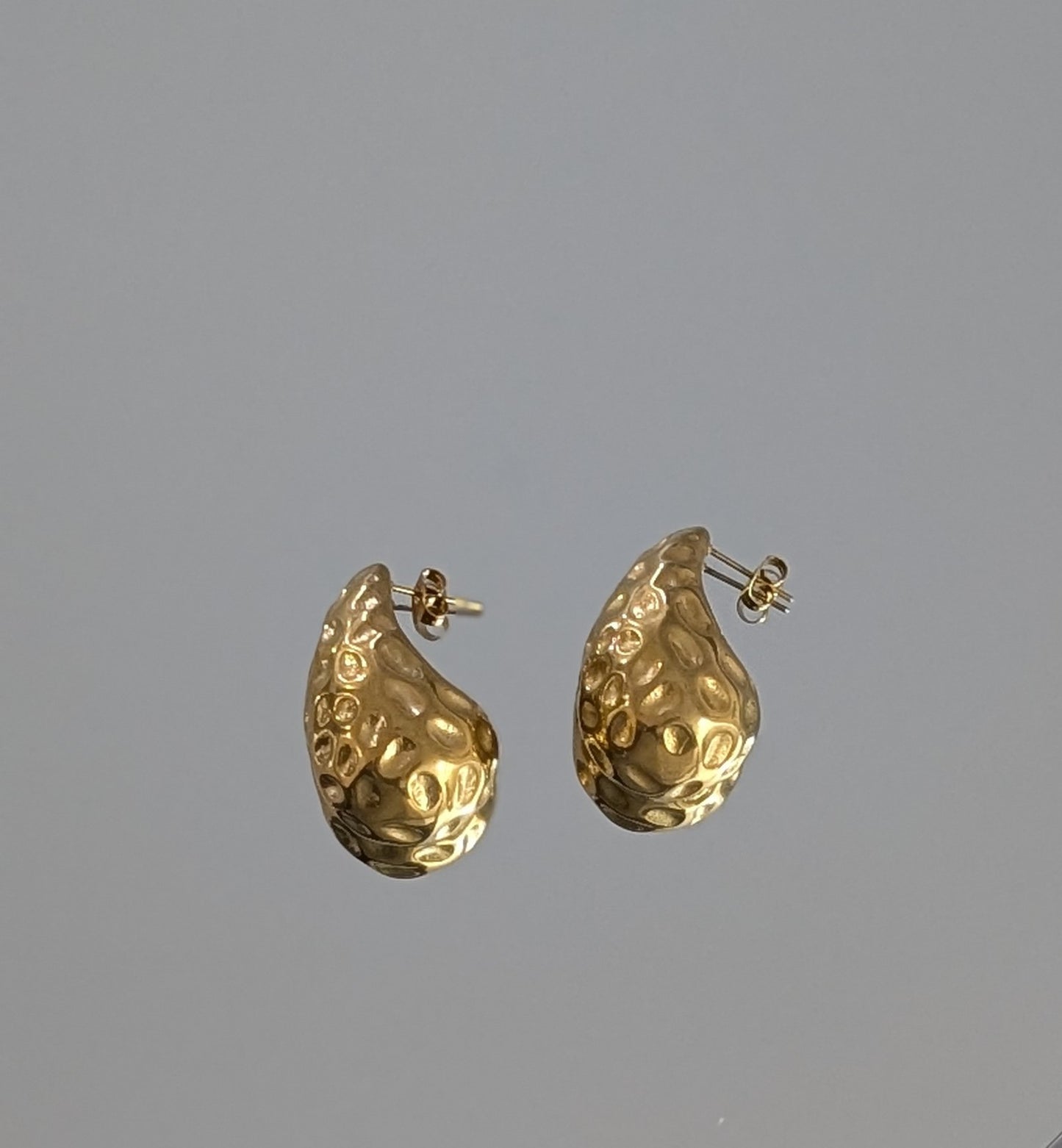 Boucles d'oreilles goute d'eau en relief