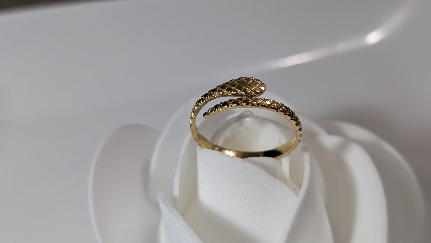 Bague au motif de serpent en acier inoxydable plaqué Or 18K