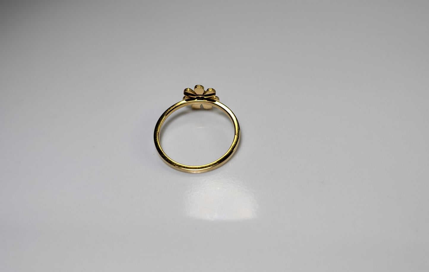 Bague simple en forme de marguerite en acier inoxydable 18K