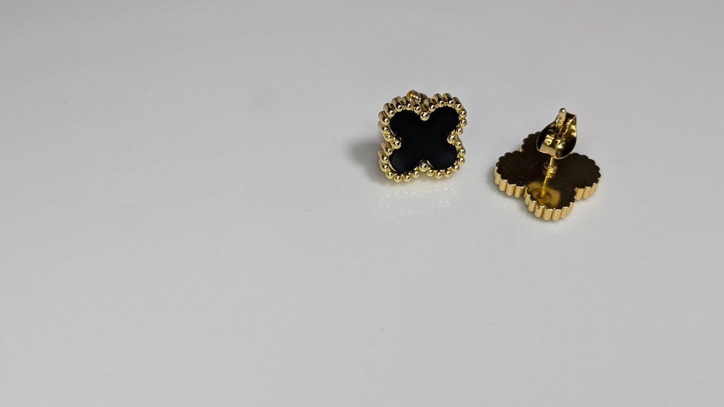 Boucles d'oreilles trèfle noir