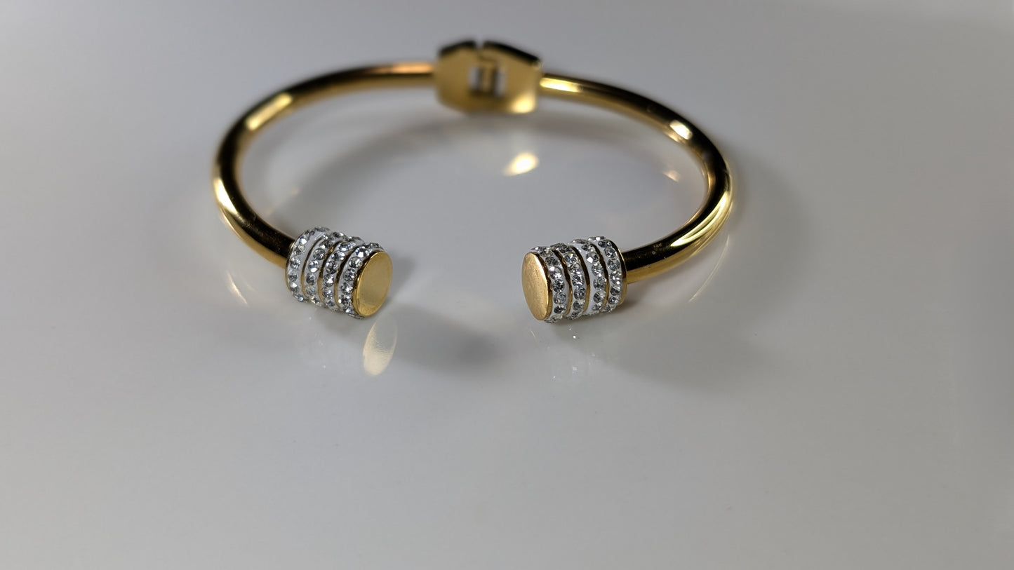 Bracelet clou tendance avec zircon blanc