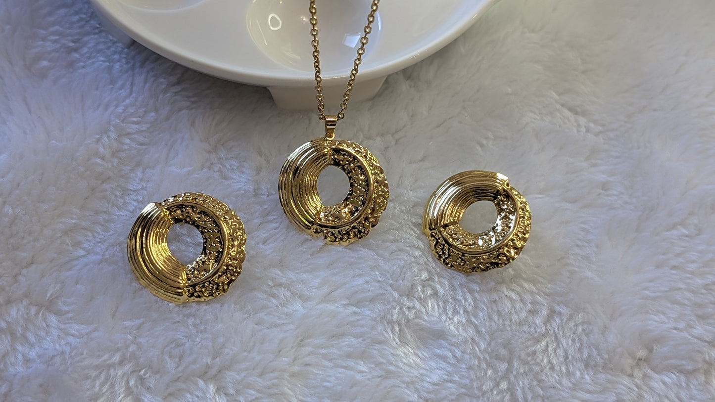 Éclat Géométrique - Ensemble de Bijoux Texturés Ronds en Acier Inoxydable Doré