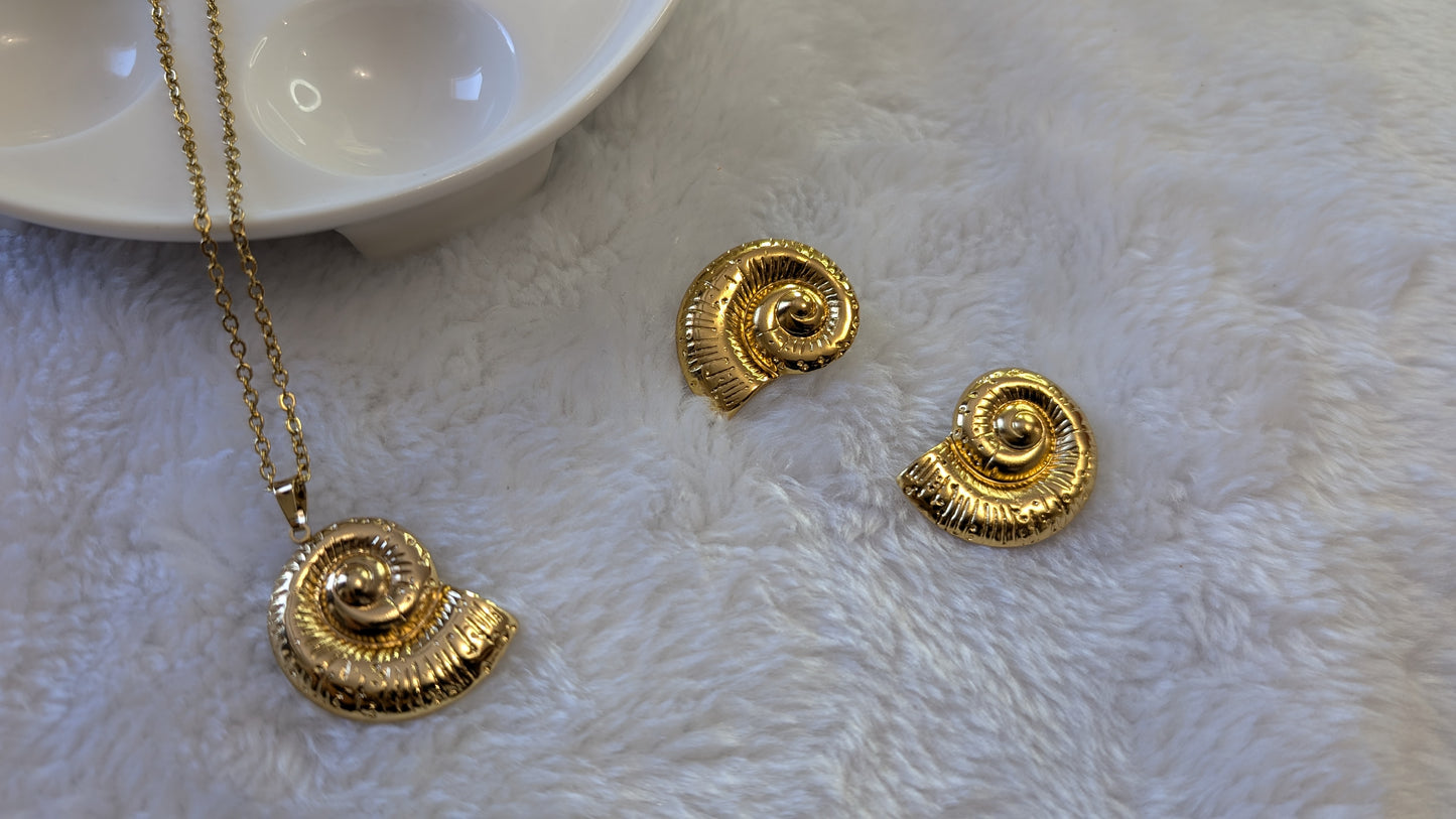 Marine Treasures - Gold Stainless Steel Shell Jewelry Set
