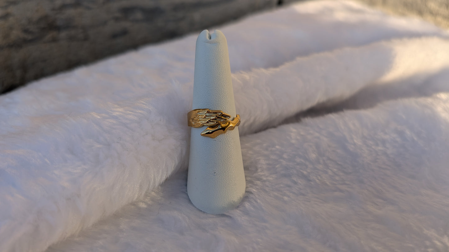 Bague Ajustable en Acier Inoxydable Doré "Étreinte Ailée"