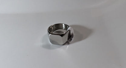 Men's signet ring