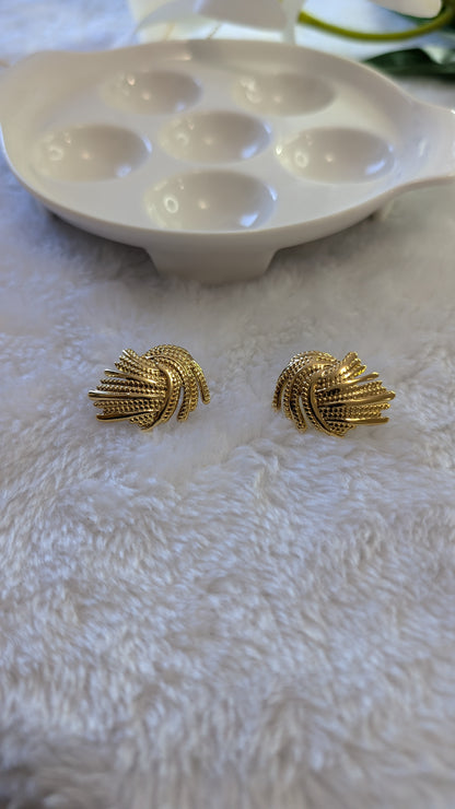Parure Élégante en Acier Inoxydable Doré - Collier et Boucles d'Oreilles au Design Texturé