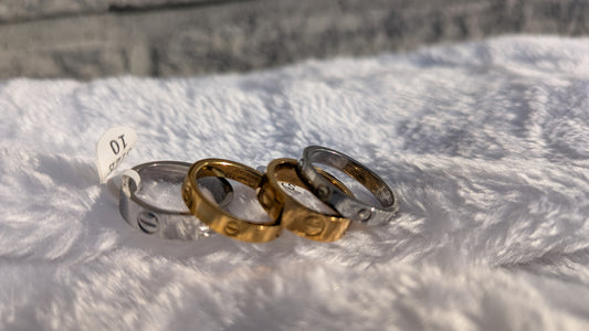 Bague Iconique à Motif Vis en Acier Inoxydable – Argenté ou Plaqué Or