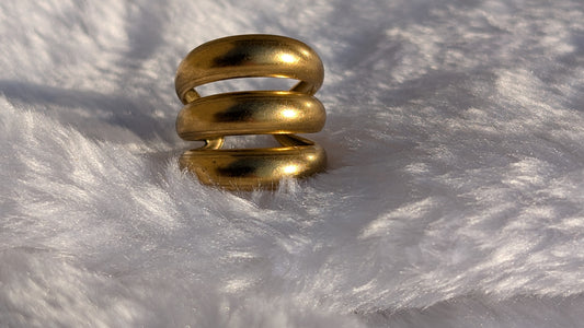 Bague Large Triple Anneaux Entrelacés en Acier Inoxydable Doré
