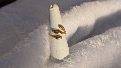 Bague Ouverte Ajustable en Acier Inoxydable Doré - Trio de Feuilles Élégantes