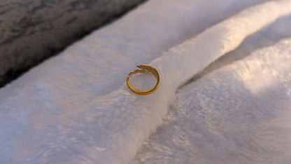 Bague Ajustable en Acier Inoxydable Doré "Étreinte Ailée"